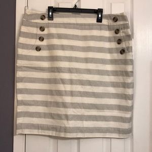 Loft Skirt with retro buttons